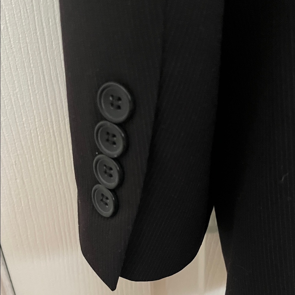 Elegant Black Men's Blazer From Wall Street Collection Size 40R - Picture 7 of 9